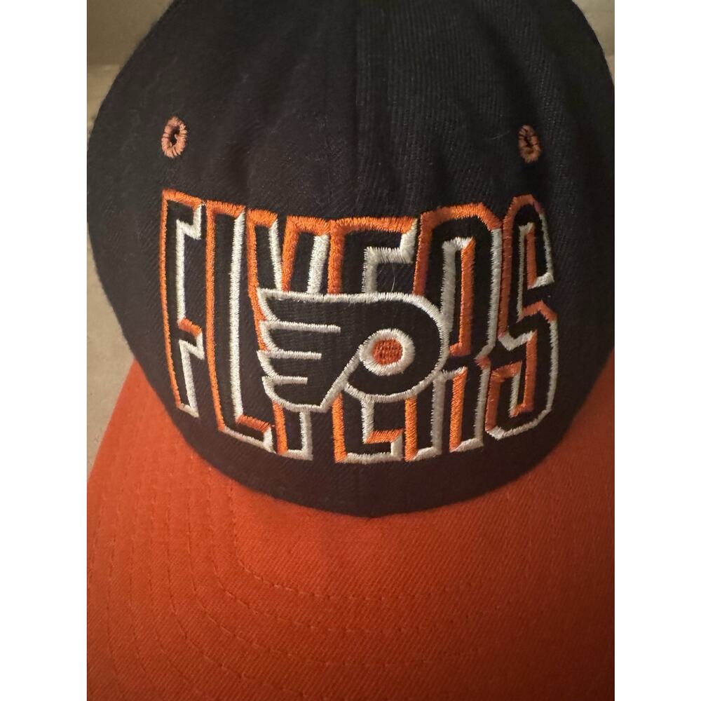 AJD Cap Corp Philadelphia Flyers NHL Officially Licensed Black Orange Cap
